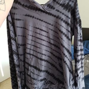 Light Pullover Hooded Shirt